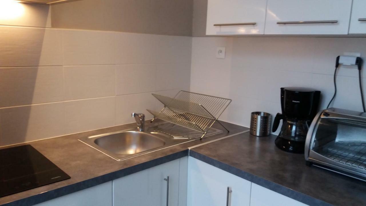 Lesneven Appart Nuitee Exterior foto