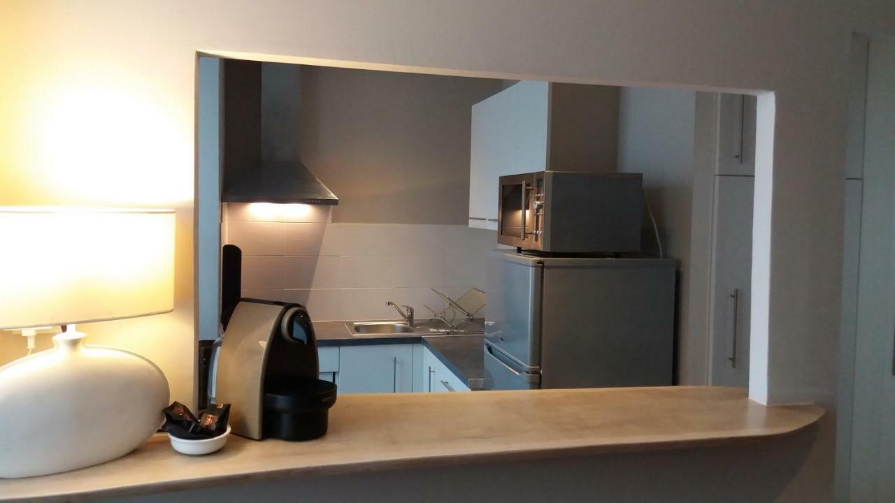 Lesneven Appart Nuitee Exterior foto